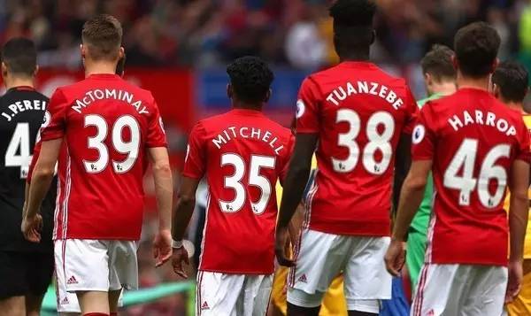  雷恩新星闪耀全场，独中四元创纪录  