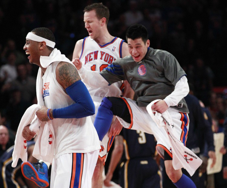  班凯罗27+10魔术掀翻尼克斯  