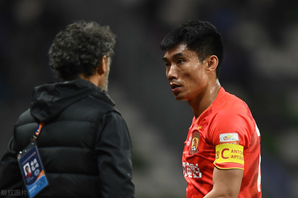  恩波利攻防失衡，锋线哑火后防送礼痛失好局